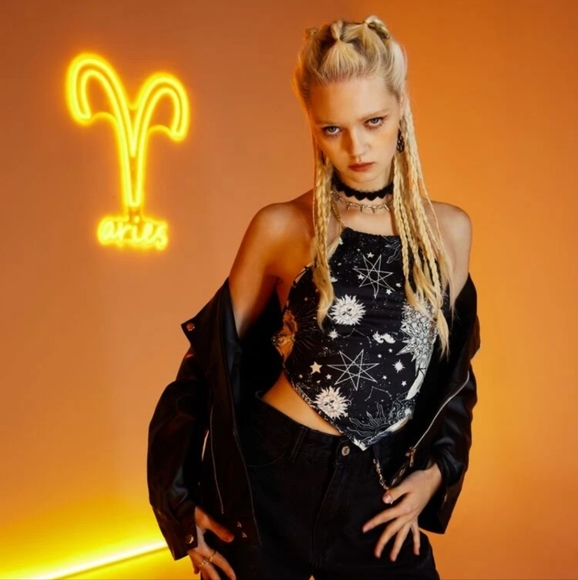 Starsalign Aries Sun & Constellation Graphic Chain Detail Tie Back Halter - Picture 3 of 6